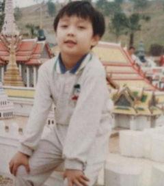 张艺兴小时候爆料视频,揭秘明星成长背后的温馨瞬间 第1张 张艺兴小时候爆料视频,揭秘明星成长背后的温馨瞬间 第1张